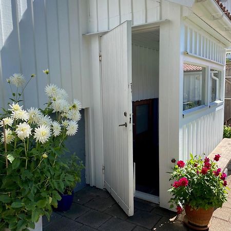 Accommodation For 2 In The Center City Of Lysekil Bagian luar foto