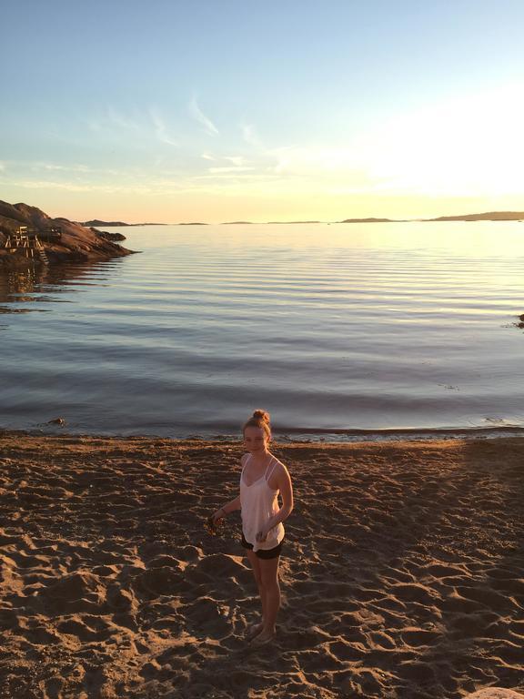 Accommodation For 2 In The Center City Of Lysekil Bagian luar foto