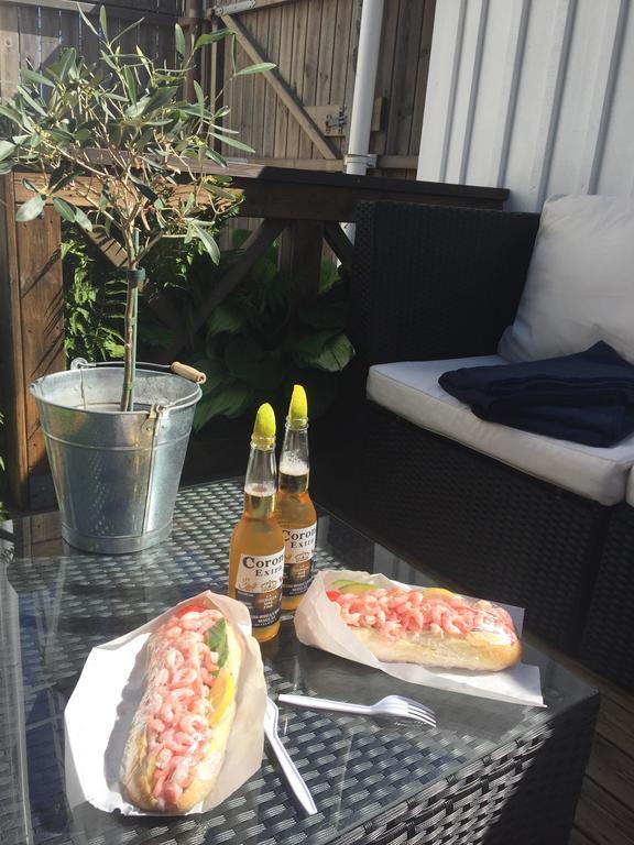 Accommodation For 2 In The Center City Of Lysekil Bagian luar foto